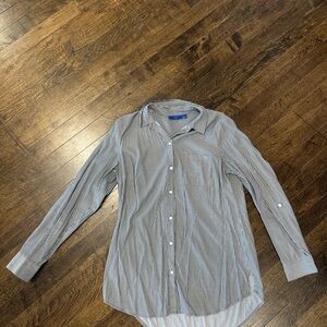 Apt. 9 Women’s Grey and White Striped Button Up Shirt Small